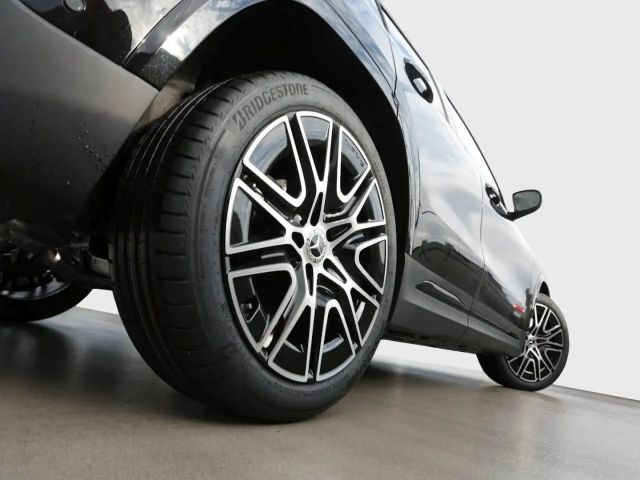 Mercedes-Benz GLA 200 AMG Line