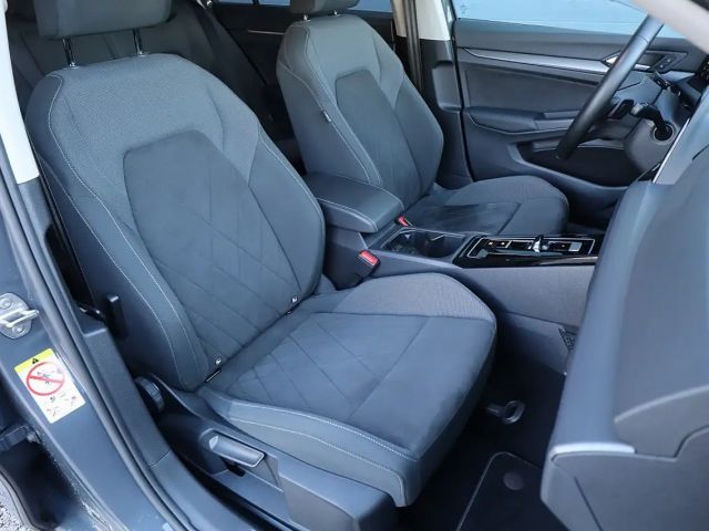 Volkswagen Golf DSG Style Variant