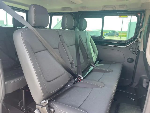 Nissan Primastar 8-zitter Tekna dCi 170