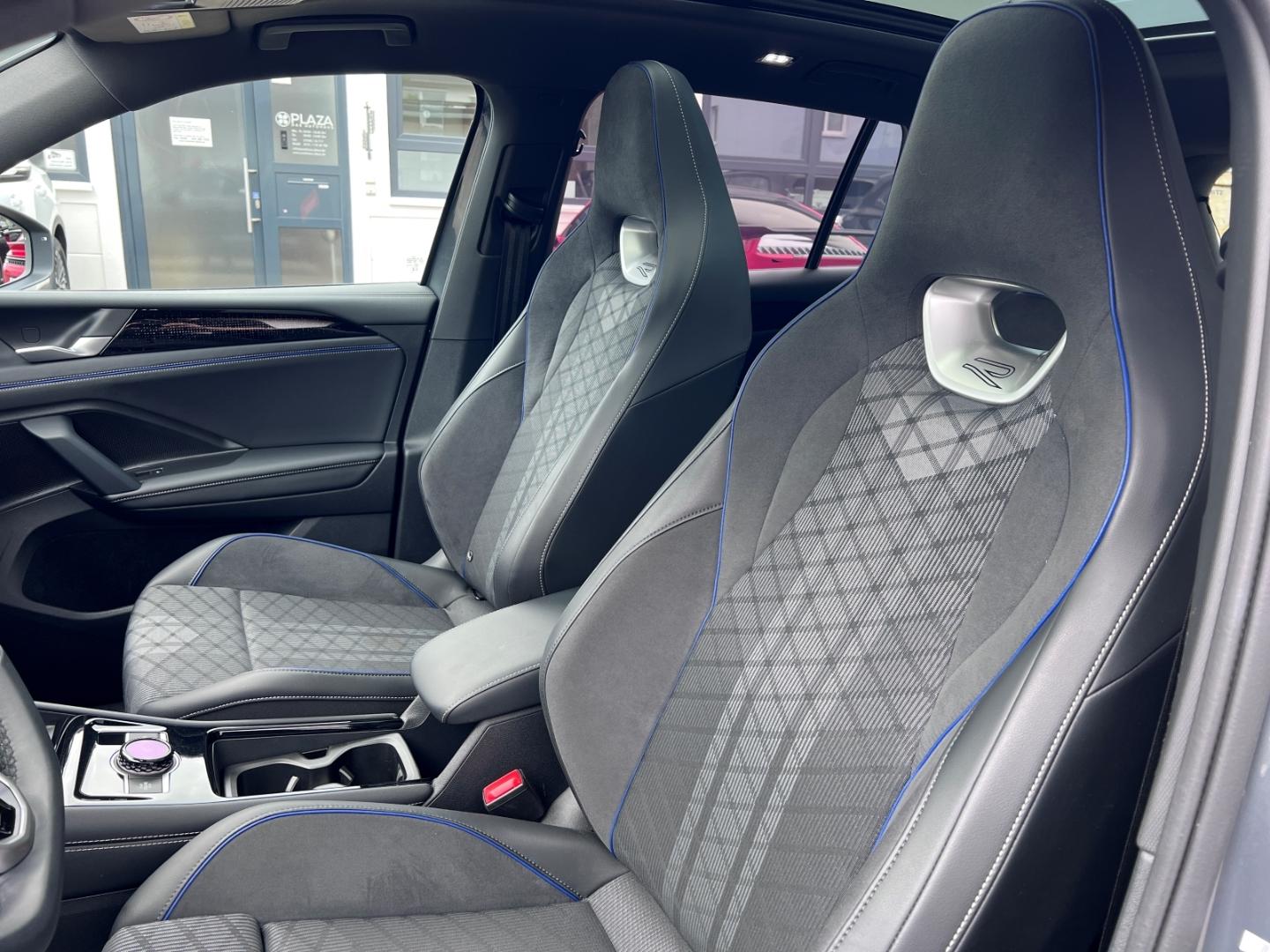 Volkswagen Tiguan 1.5 eTSI IQ.Drive R-Line