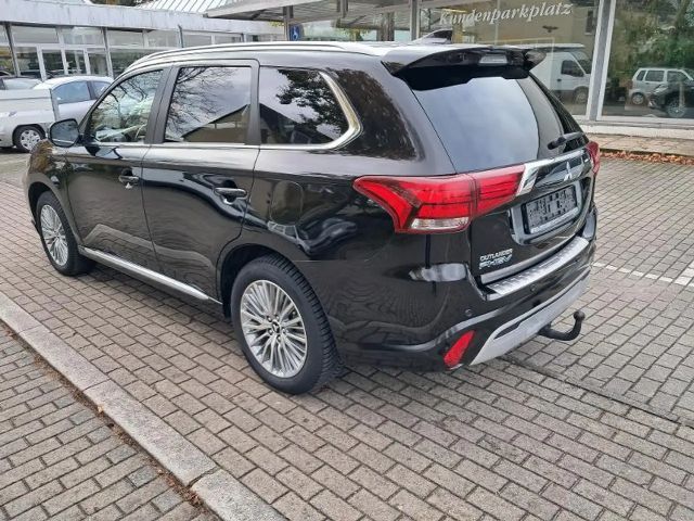 Mitsubishi Outlander 4WD MIVEC PHEV