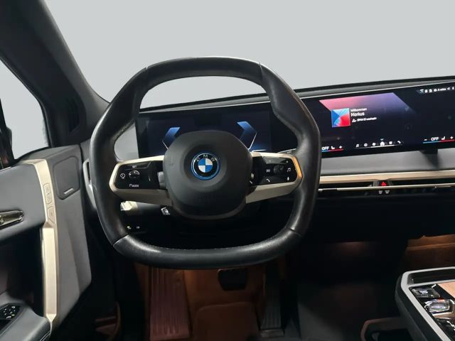 BMW iX xDrive40