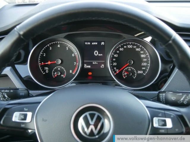 Volkswagen Touran 1.5 TSI