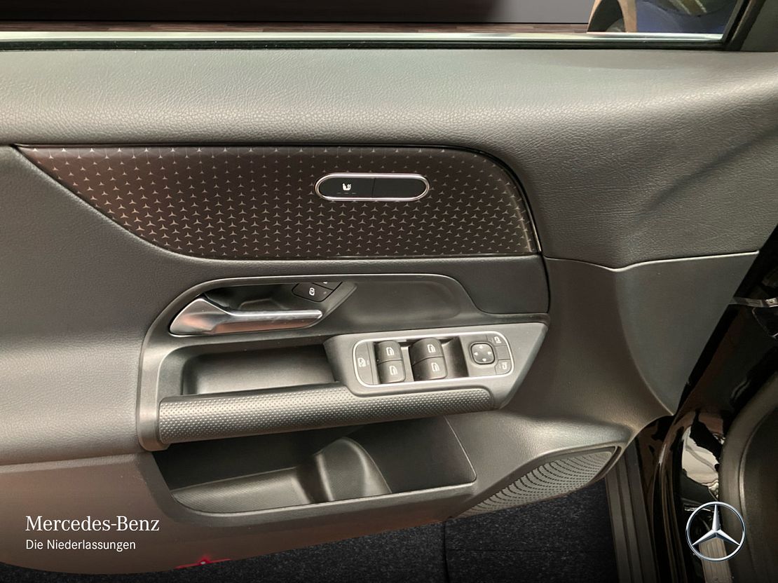 Mercedes-Benz B 180 Sedan