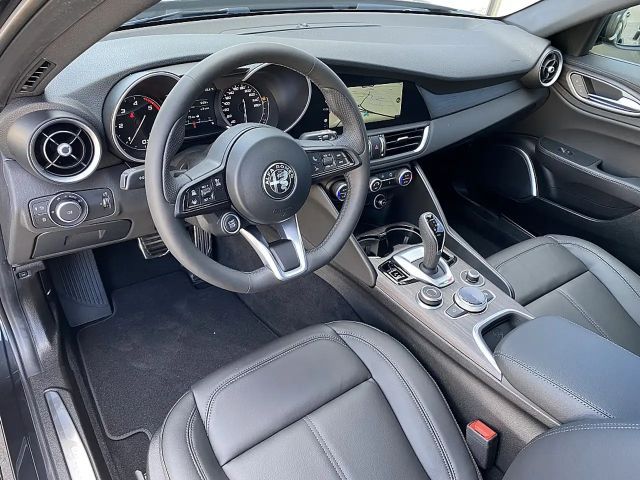 Alfa Romeo Giulia AT8 AWD Q4 TI