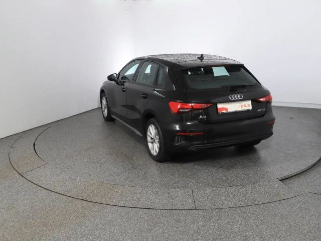 Audi A3 30 TDI Sedan