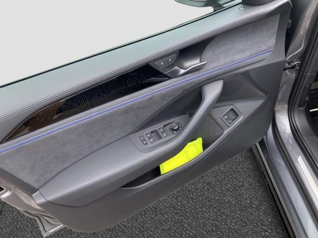 Volkswagen Passat R-Line eHybrid