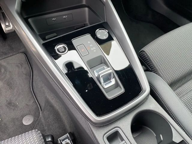 Audi A3 35 TFSI S-Line Sedan Sportback