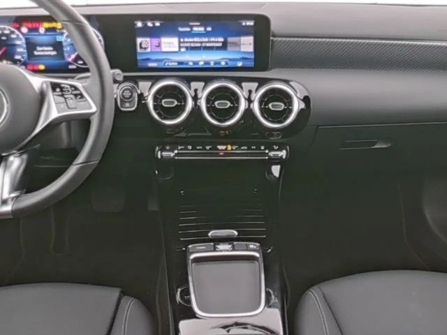 Mercedes-Benz A 200 Progressive