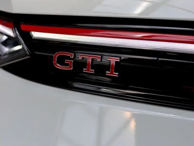 Volkswagen Golf 2.0 TSI DSG GTI