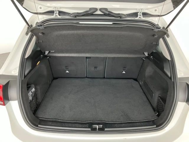 Mercedes-Benz B 180 B 180 d Sedan