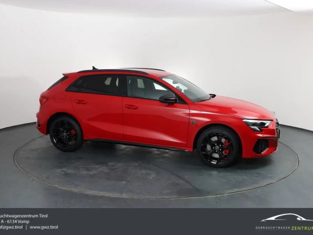 Audi A3 45 TFSI Hybride S-Line Sedan