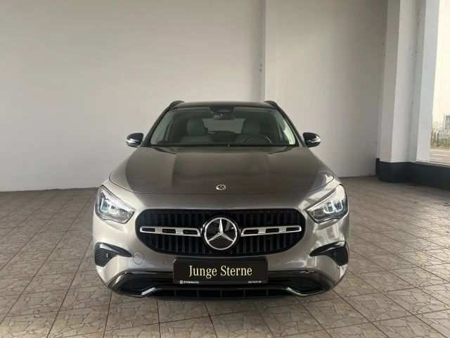Mercedes-Benz GLA 180 Progressive
