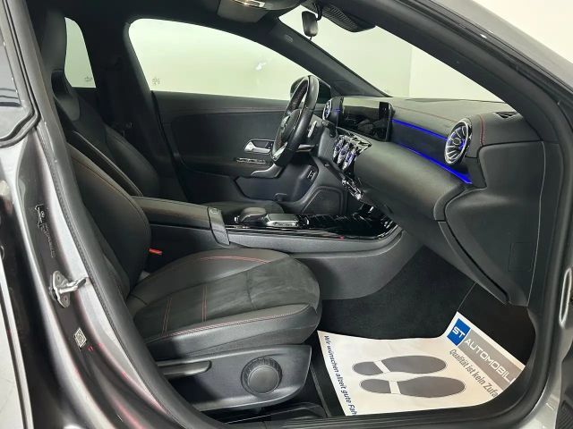 Mercedes-Benz CLA 200 AMG Line Sedan