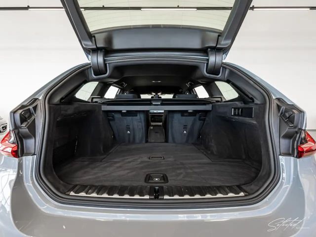 BMW 330 330i M-Sport Touring xDrive