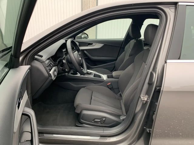 Audi A4 35 TFSI Sedan