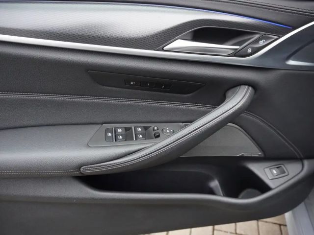 BMW 540 540d M-Sport Touring xDrive