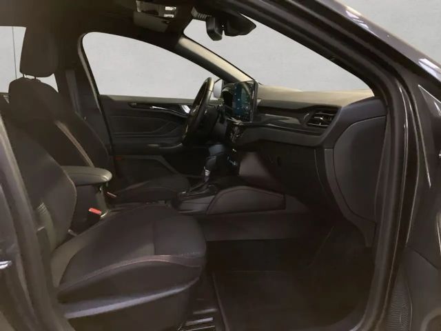 Ford Focus ST Line Wagon