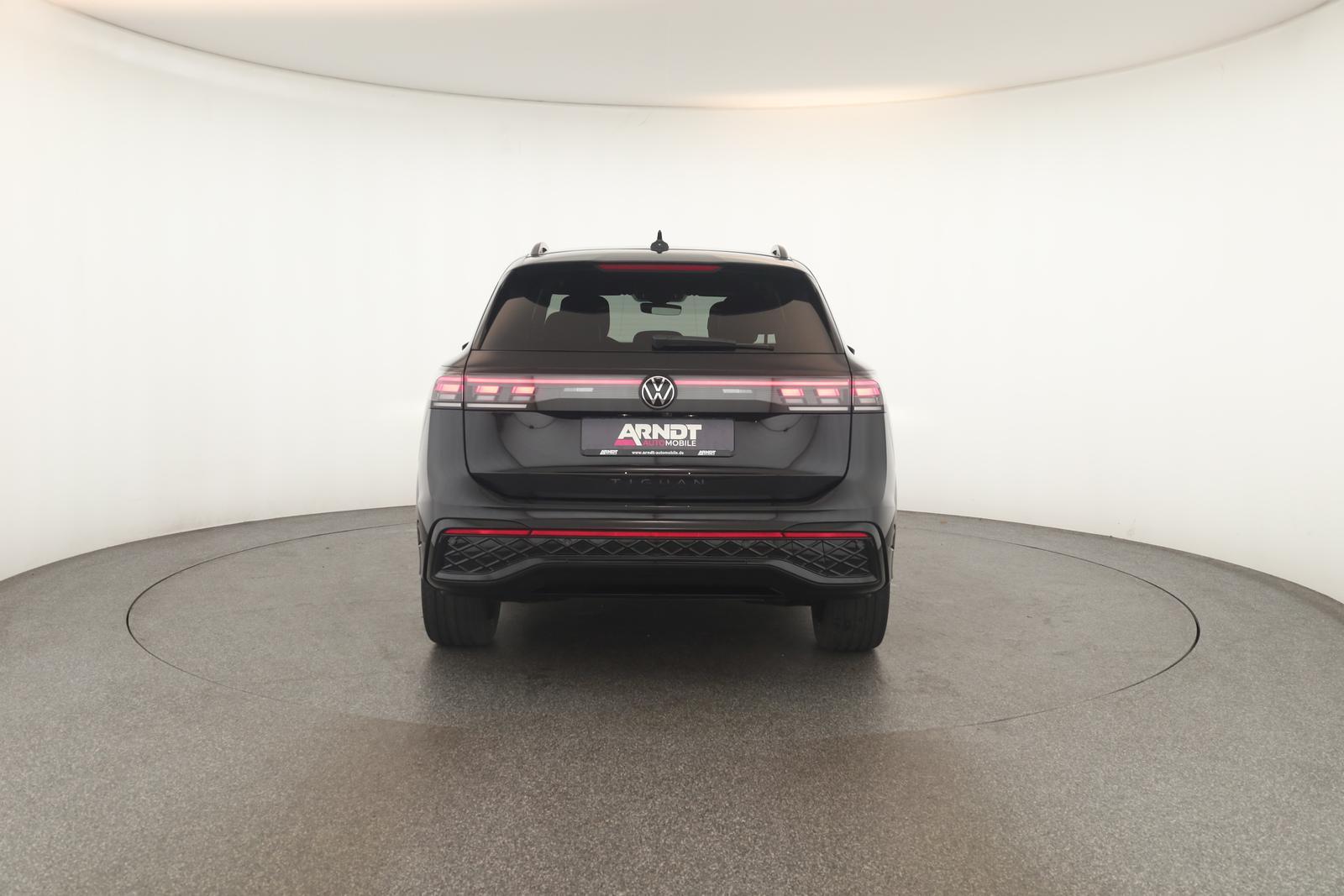 Volkswagen Tiguan 2.0 TSI DSG IQ.Drive R-Line