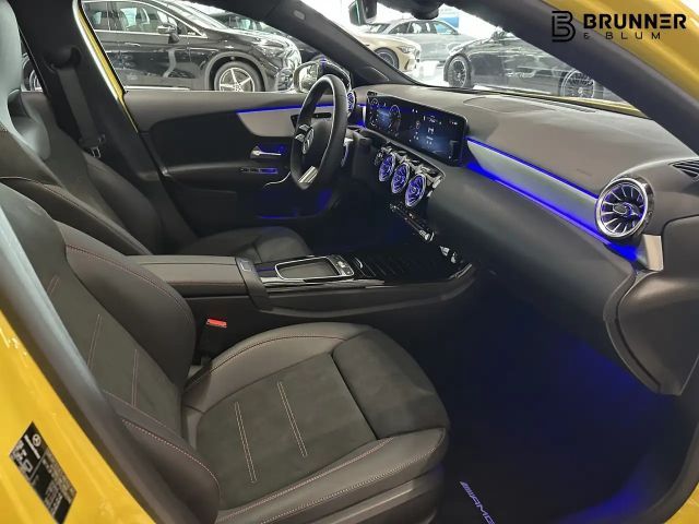 Mercedes-Benz A 220 4MATIC AMG Line