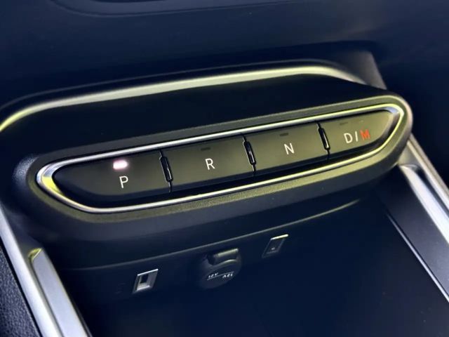 Jeep Avenger 1.2 e-Hybrid 4xe Upland AUT