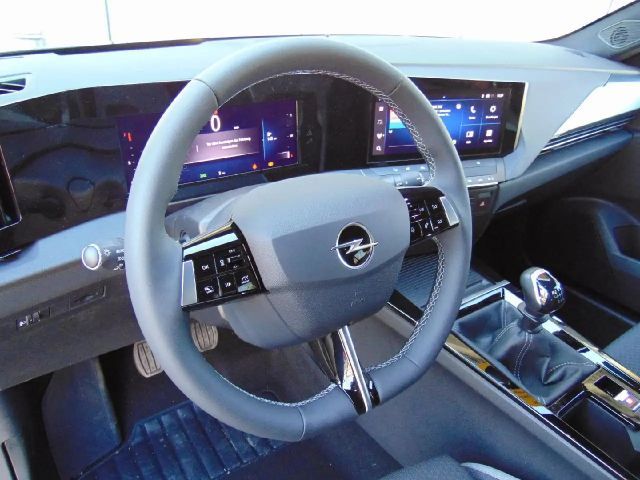 Opel Astra 1.2 Turbo Enjoy Turbo