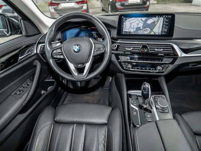 BMW 530 530i Luxury Line Touring