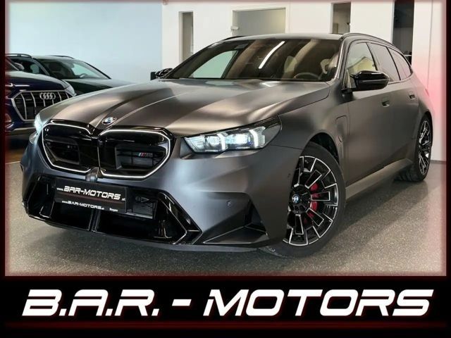 BMW M5 M5*GLASDACH*360°*HUD*MEMORY*B&W*AHK*GARANTIE*VOLL*