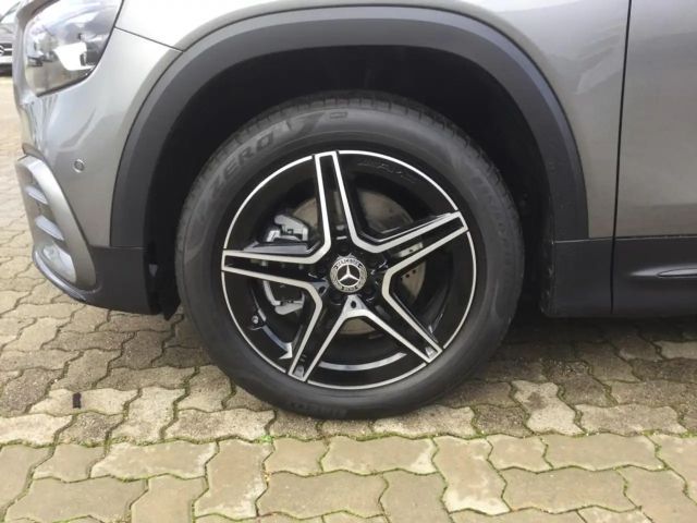 Mercedes-Benz GLB 200 AMG Line Premium