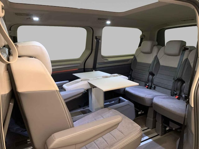 Volkswagen Multivan Lang Style T7