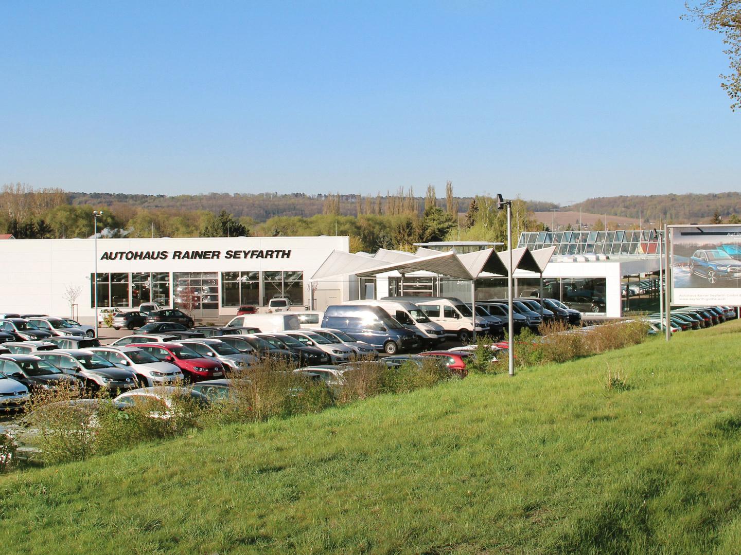 Volkswagen Passat 1.5 eTSI Business Variant