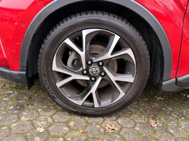 Toyota C-HR Hybride Team D