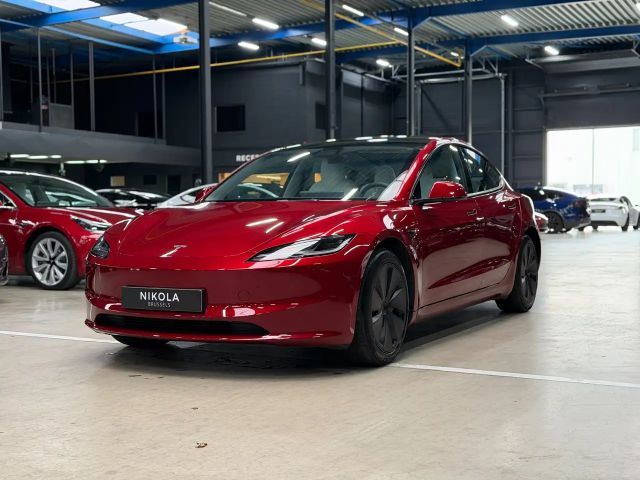 Tesla Model 3 AWD Long Range