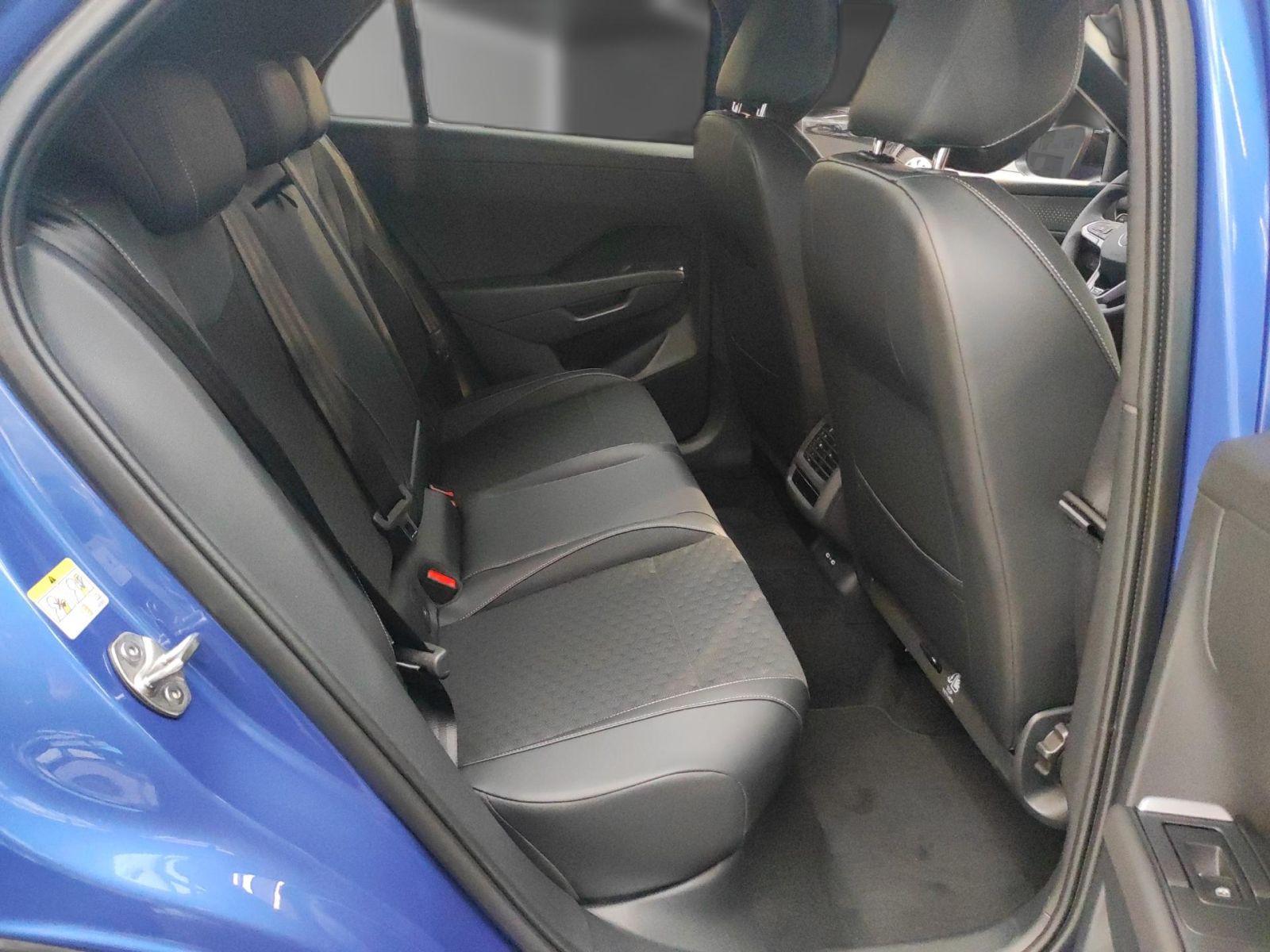 Volkswagen T-Roc 1.5 eTSI DSG IQ.Drive R-Line