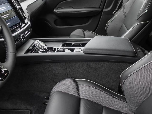 Volvo V60 Cross Country AWD Plus