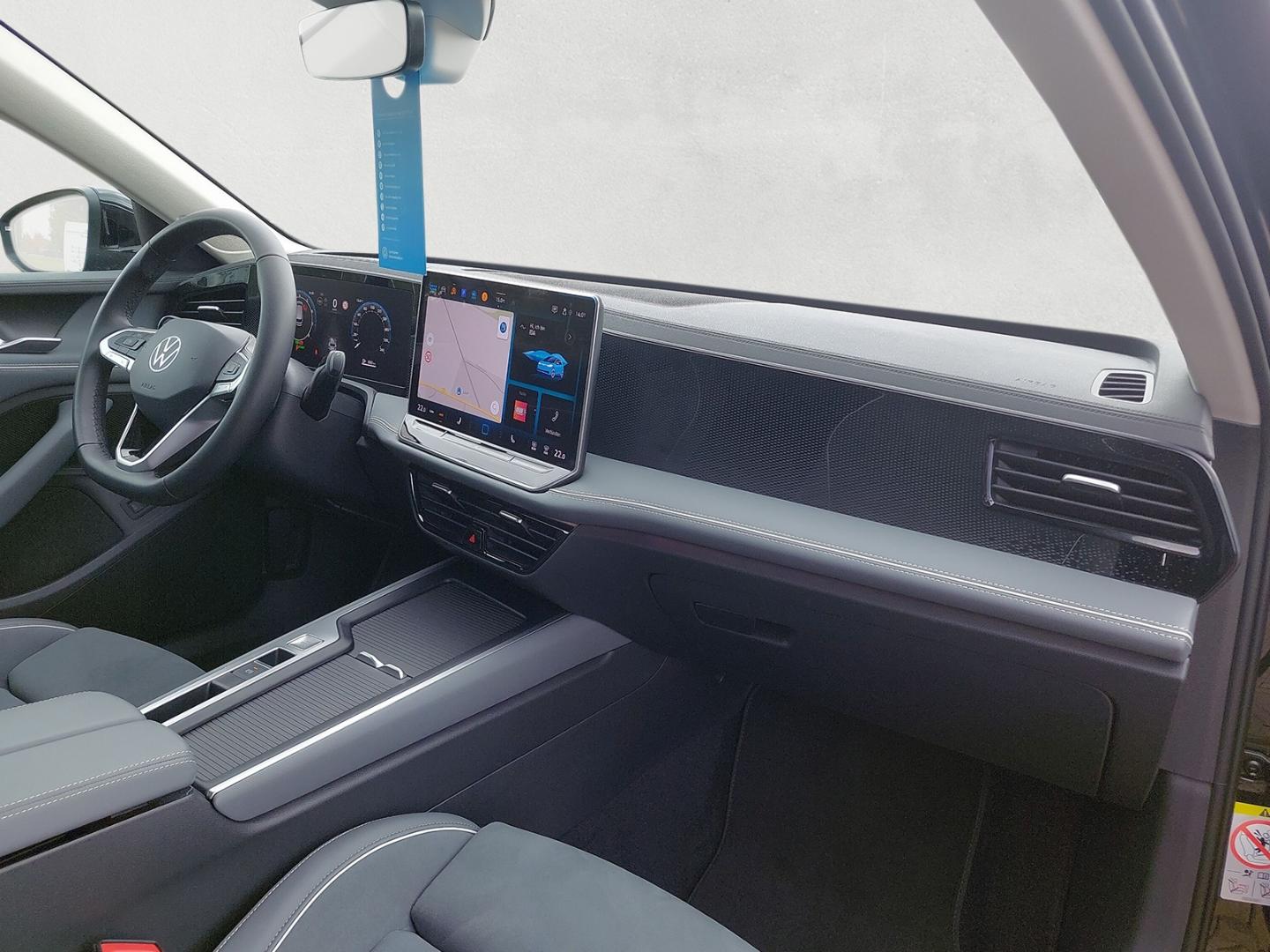 Volkswagen Passat 1.5 eTSI Business Variant