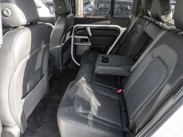 Land Rover Defender 3.0 110 D200 Dynamic SE