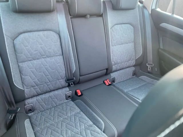 Volkswagen Passat DSG R-Line Variant