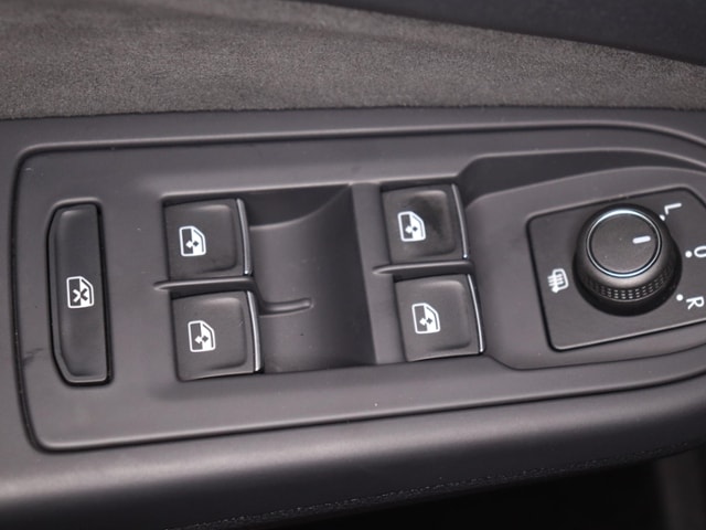 Volkswagen Golf 2.0 TSI DSG