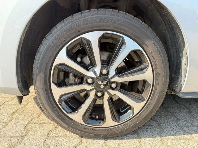 Mitsubishi Space Star Star