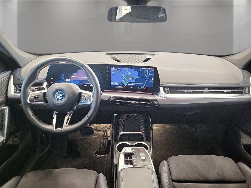 BMW iX1 xDrive30