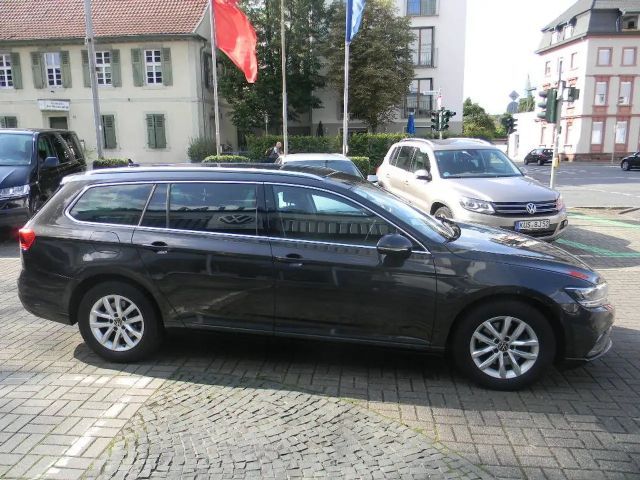 Volkswagen Passat Business DSG Variant