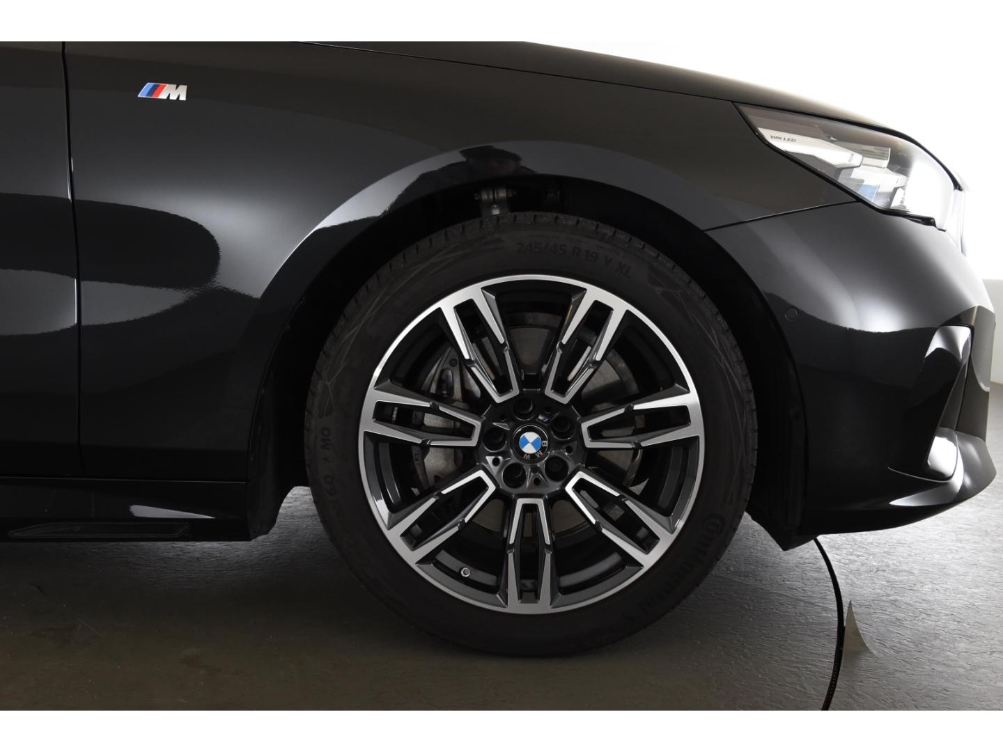 BMW 540 540d M-Sport Touring xDrive