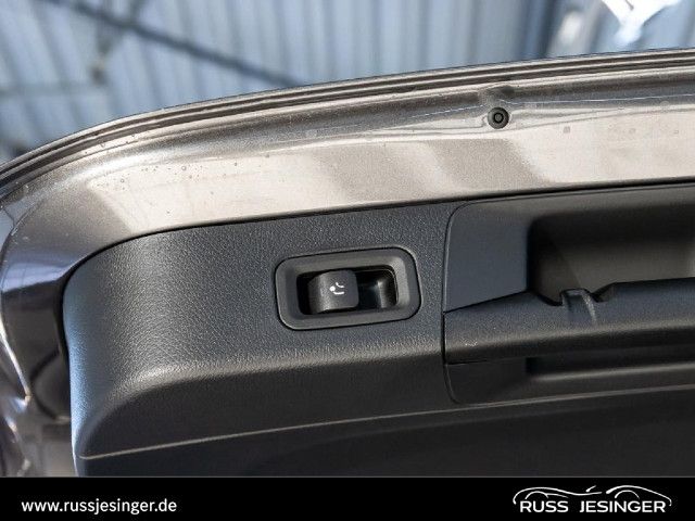 Mercedes-Benz B 220 4MATIC Sedan