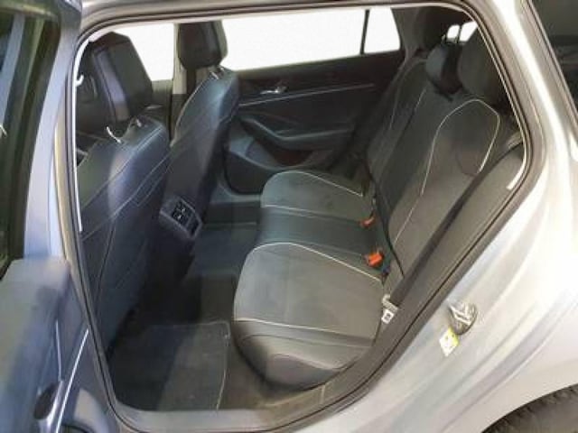 Volkswagen Passat 1.5 eTSI Business DSG Variant