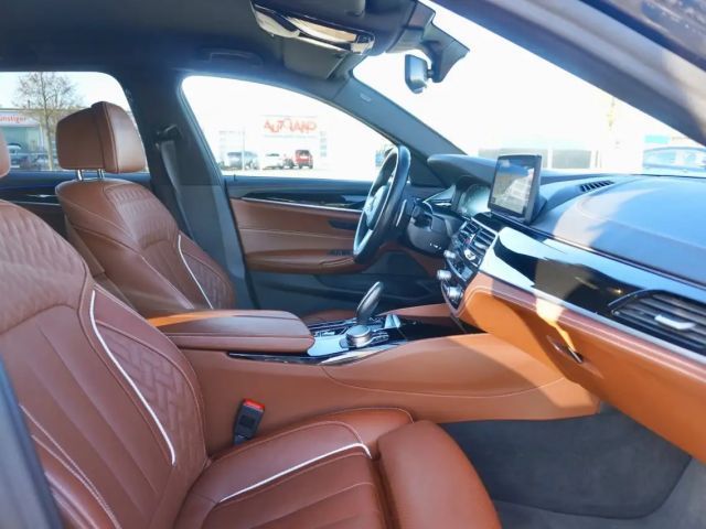 BMW 530 530d M-Sport Touring xDrive