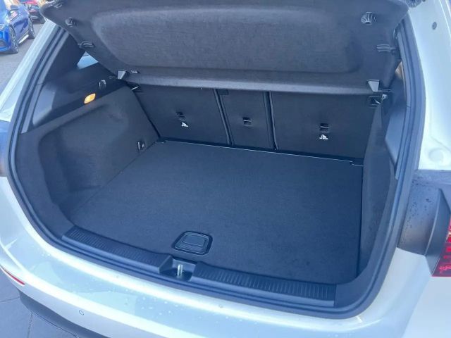 Mercedes-Benz B 200 Progressive Sedan