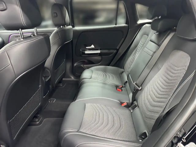 Mercedes-Benz EQA 300 4MATIC