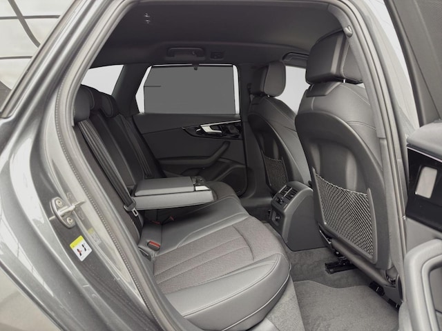 Audi A4 40 TFSI Avant Quattro S-Line S-Tronic
