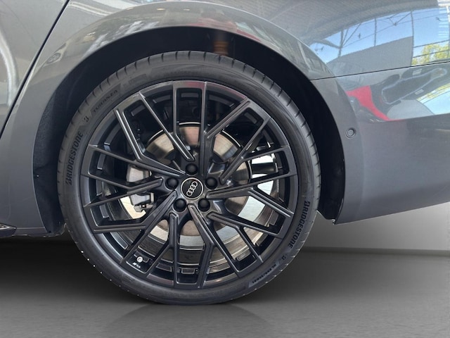 Audi A6 Avant Quattro S-Tronic